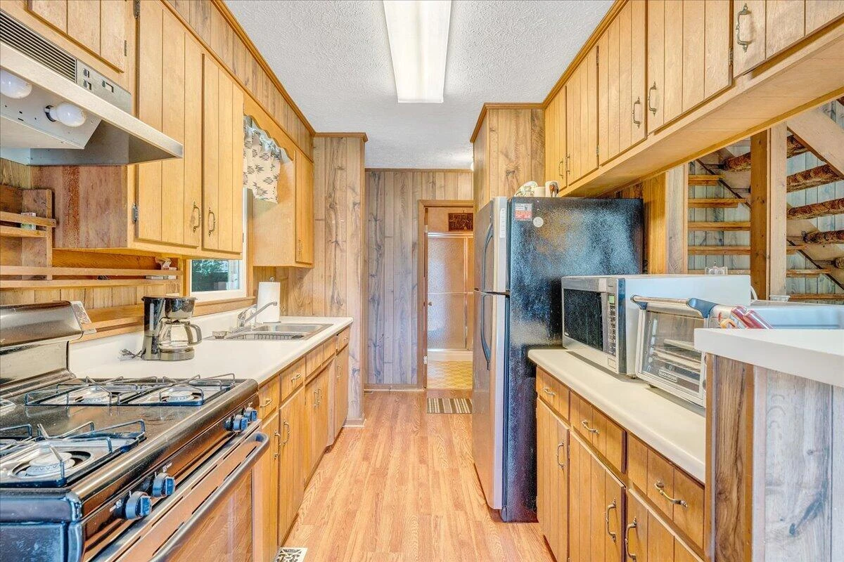 620 Varley LN - Photo 18