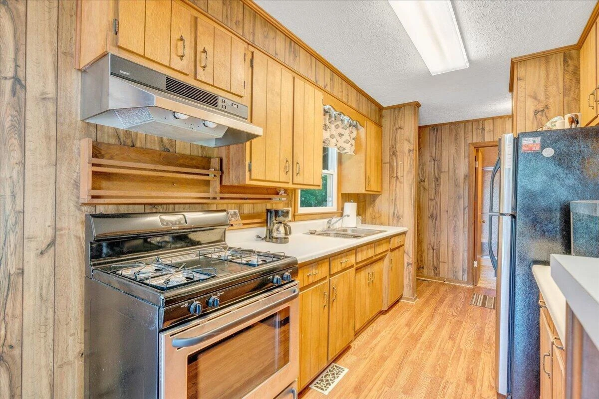 620 Varley LN - Photo 19