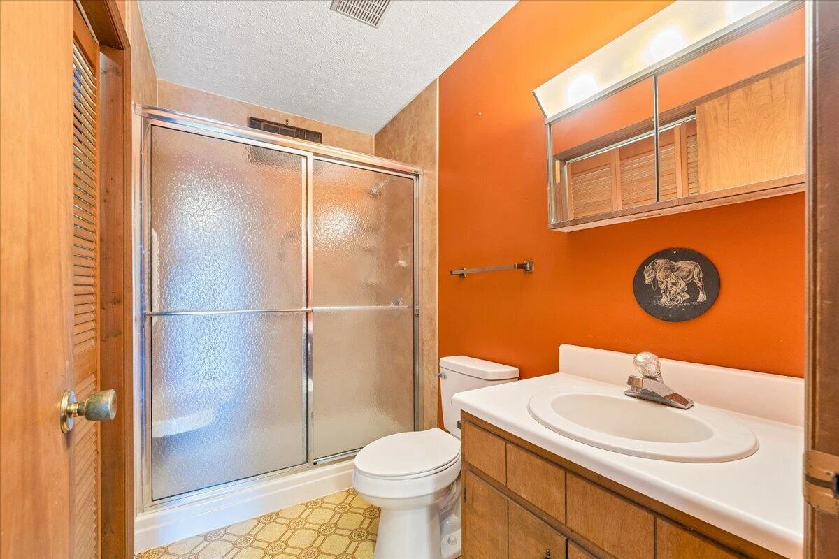 620 Varley LN - Photo 23