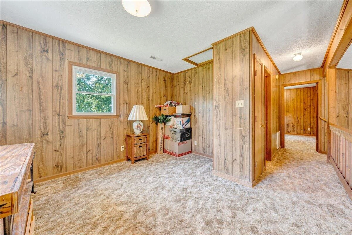 620 Varley LN - Photo 32