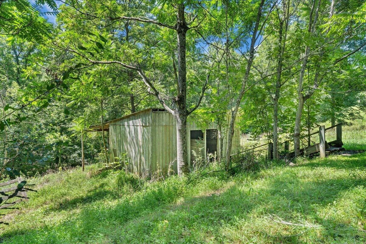 620 Varley LN - Photo 50