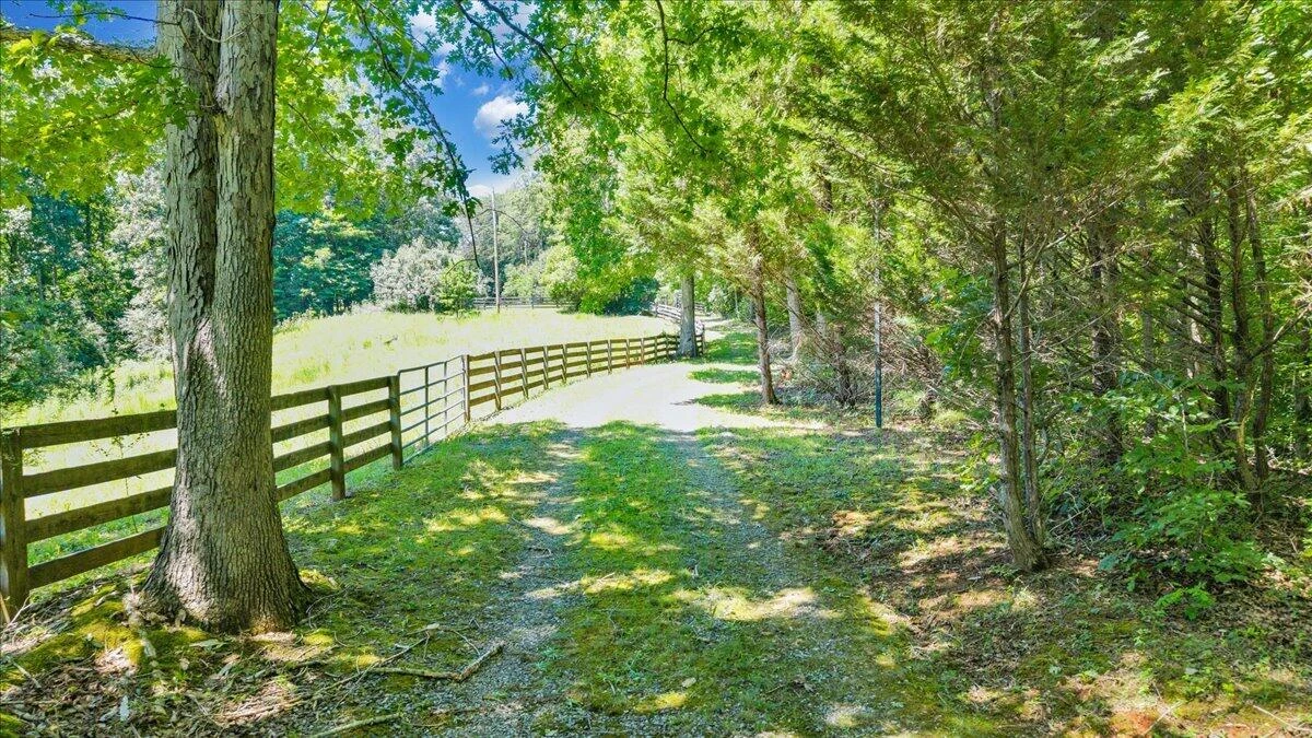 620 Varley LN - Photo 56