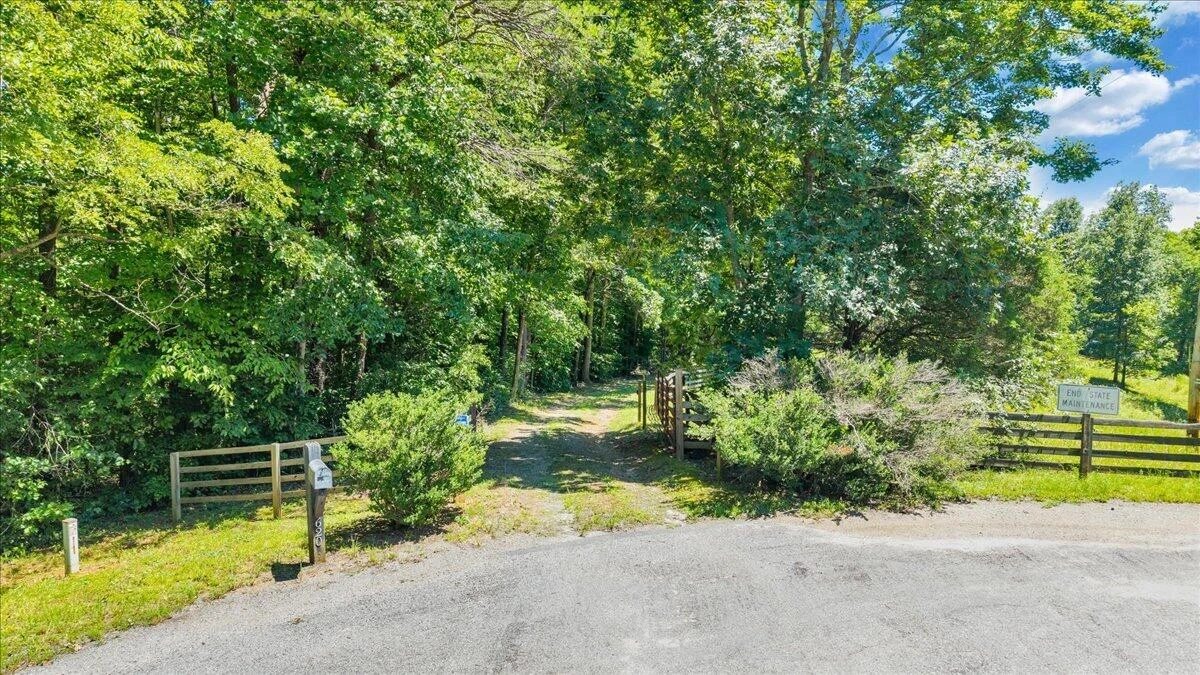 620 Varley LN - Photo 60