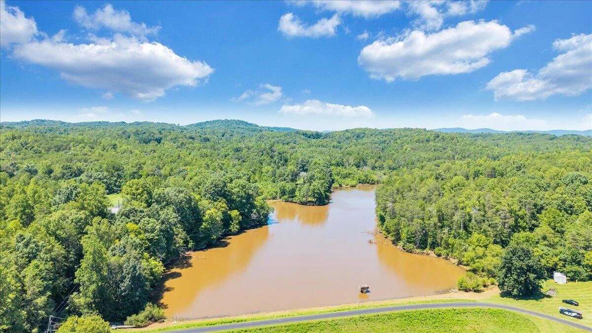 620 Varley LN - Photo 72