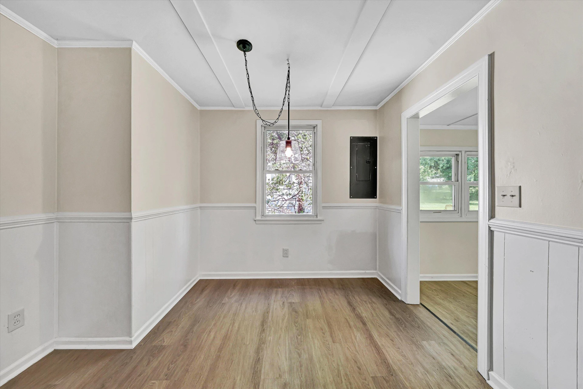 2542 Berkley AVE SW - Photo 12