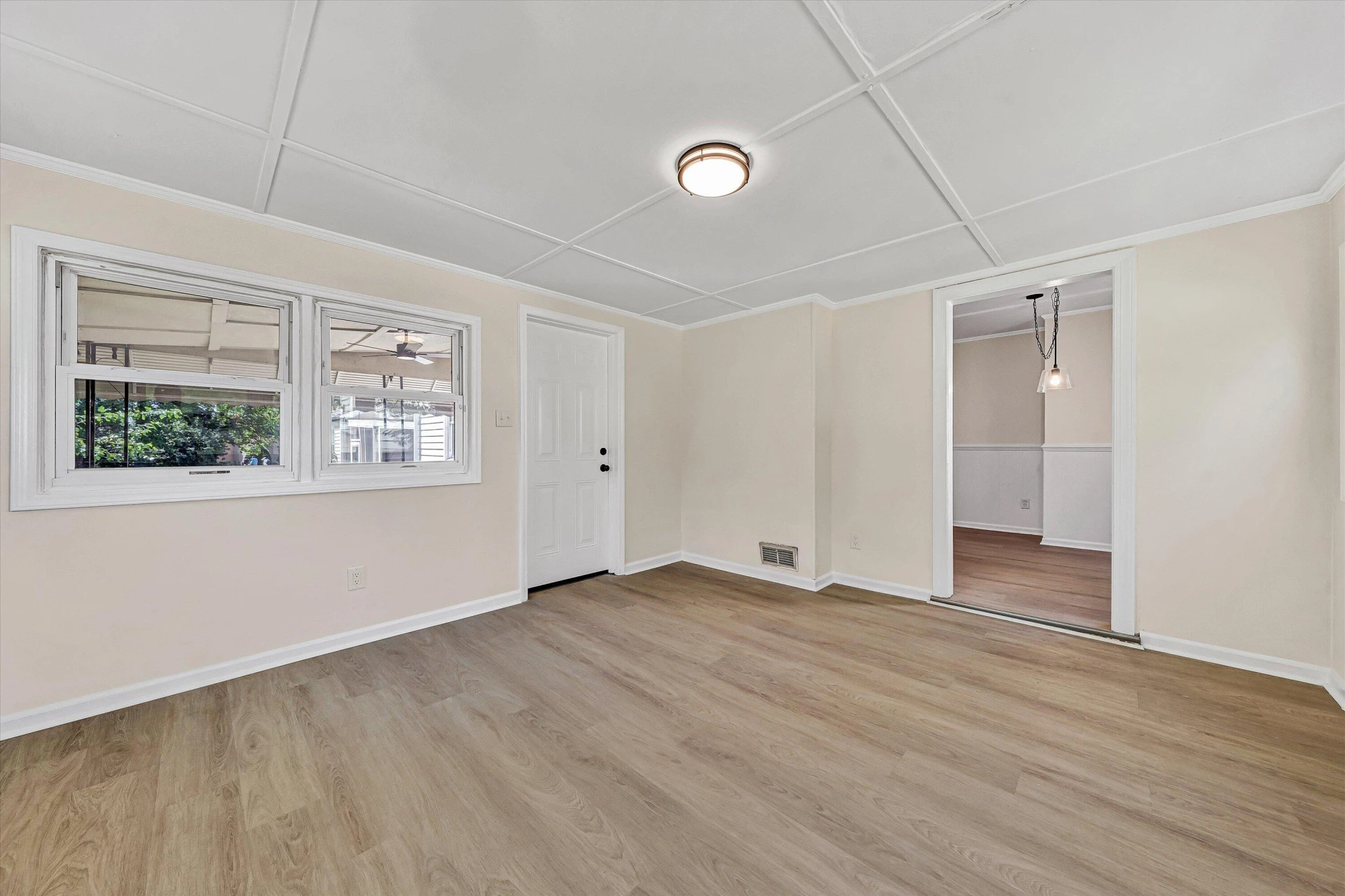 2542 Berkley AVE SW - Photo 17