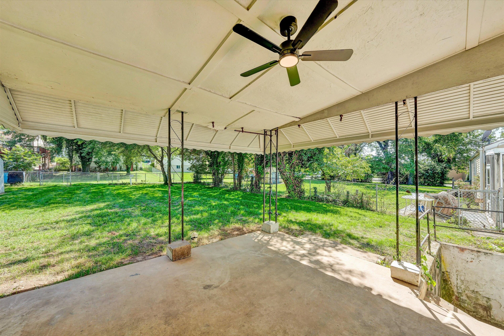 2542 Berkley AVE SW - Photo 25