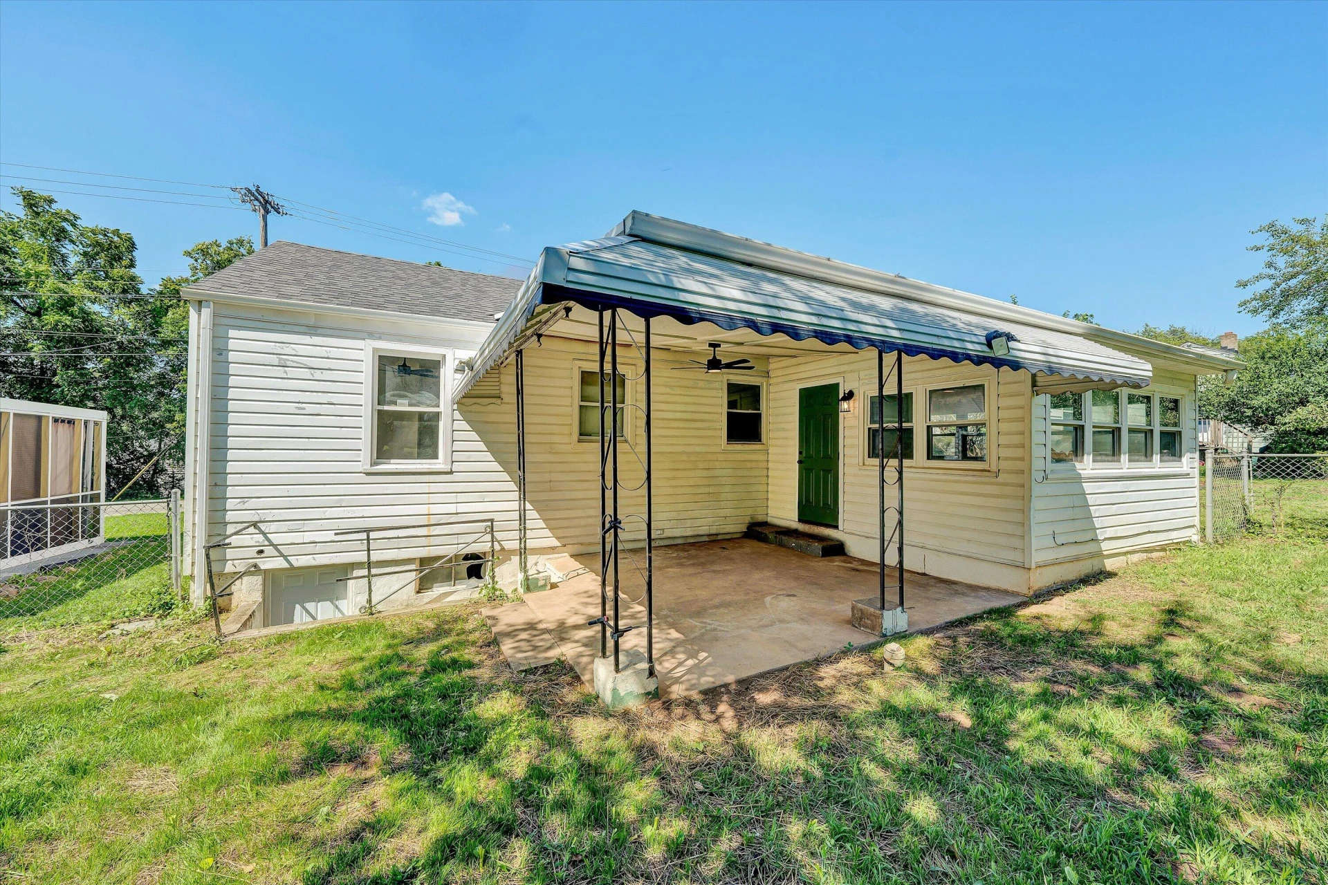 2542 Berkley AVE SW - Photo 26