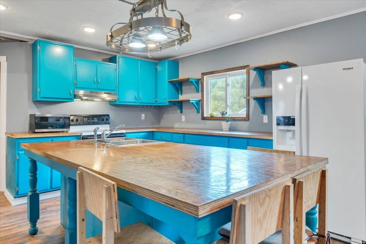 516 Railroad AVE - Photo 7