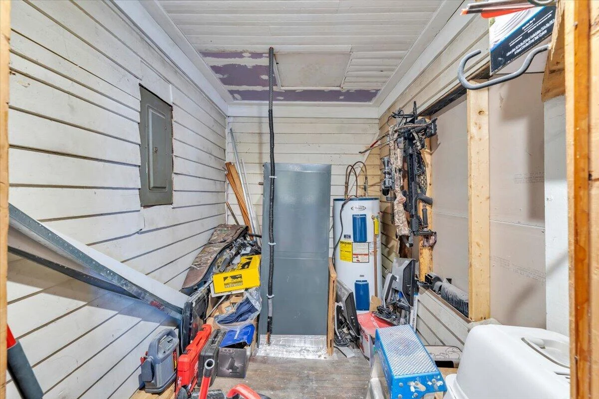 516 Railroad AVE - Photo 13