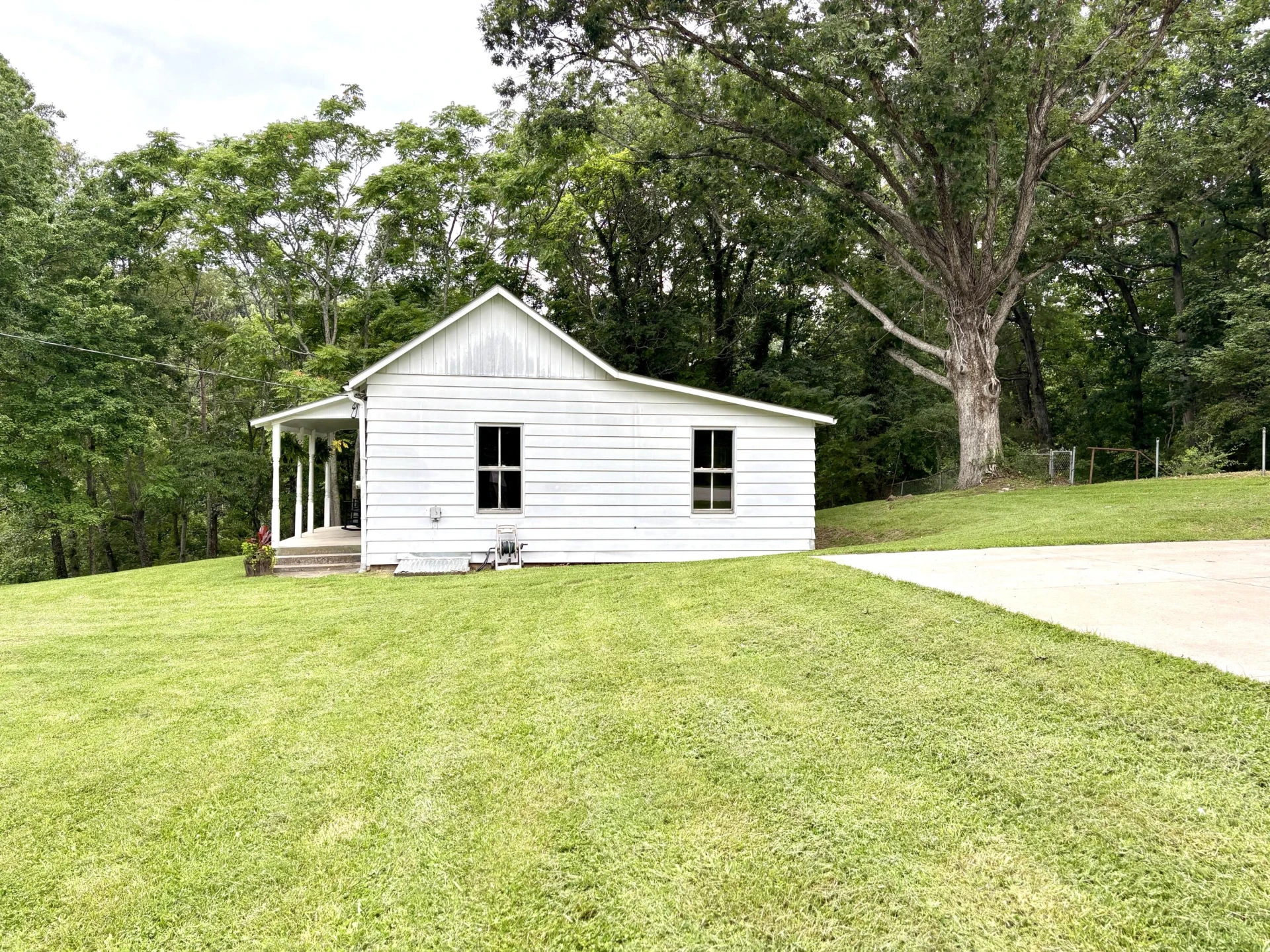 611 Mabry LN - Photo 20