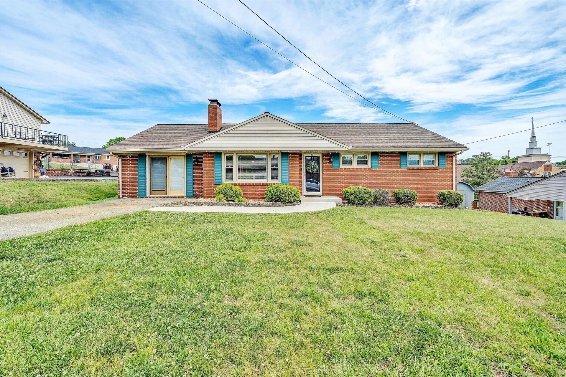 135 CENTER ST