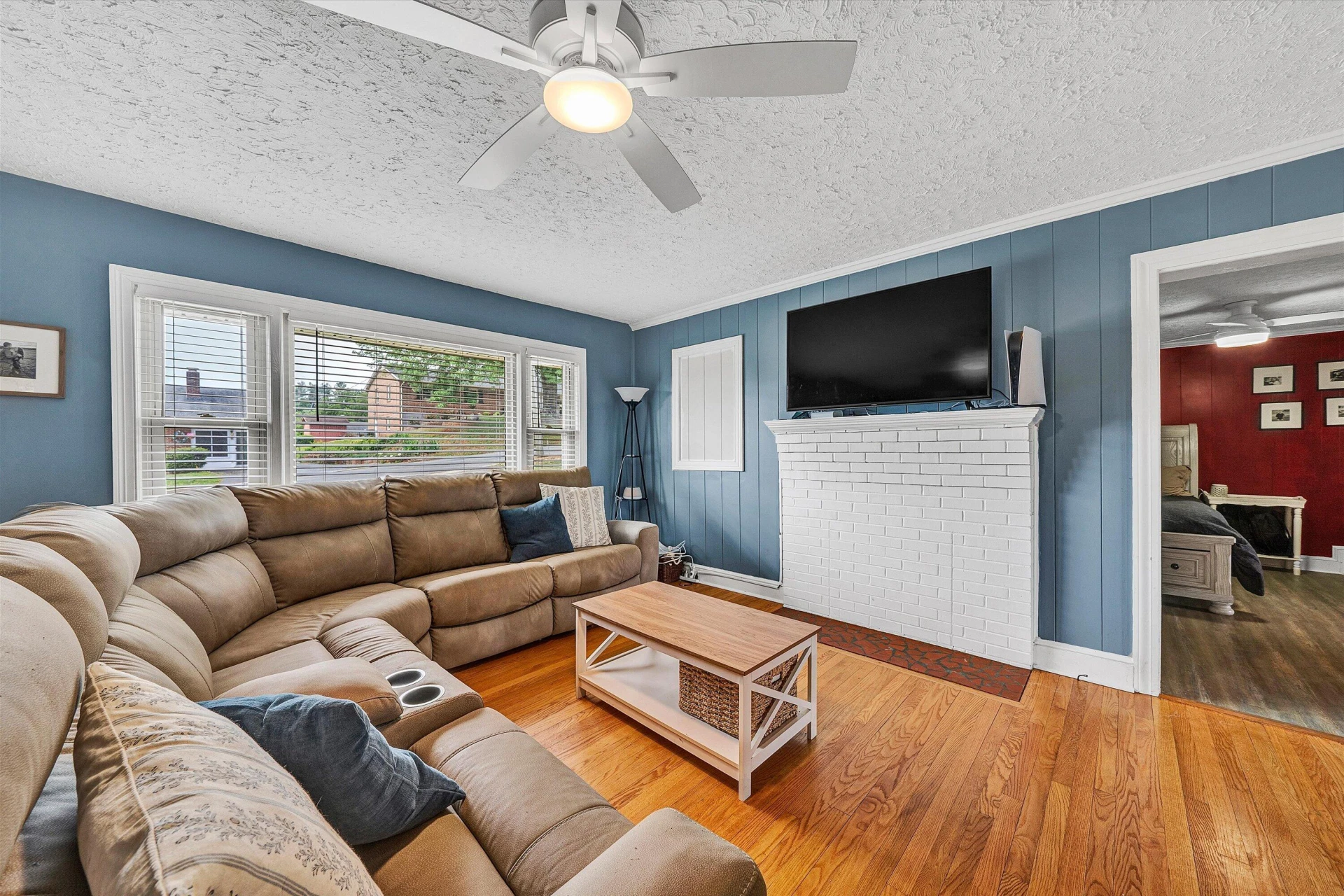 135 CENTER ST - Photo 8