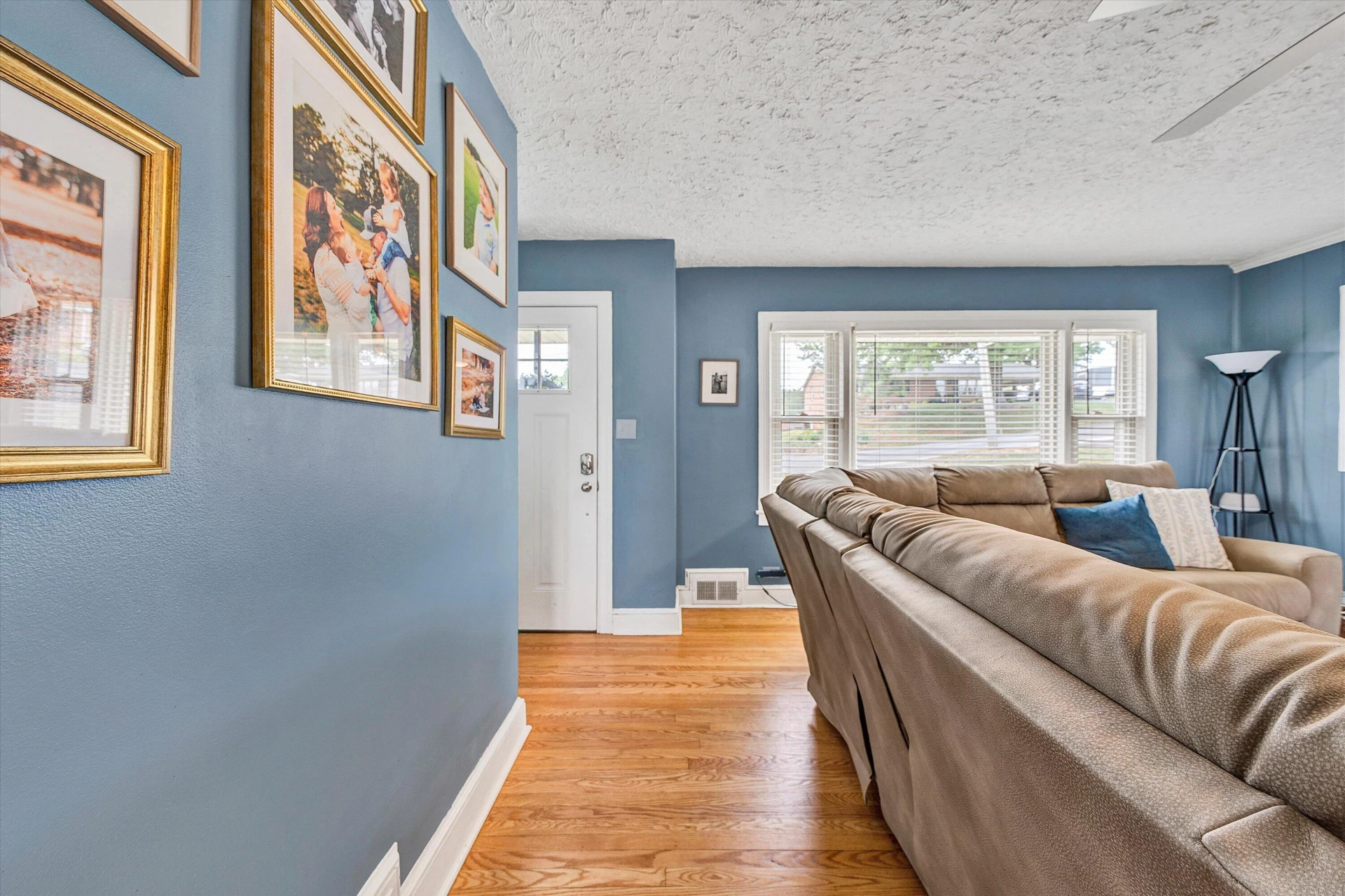 135 CENTER ST - Photo 9