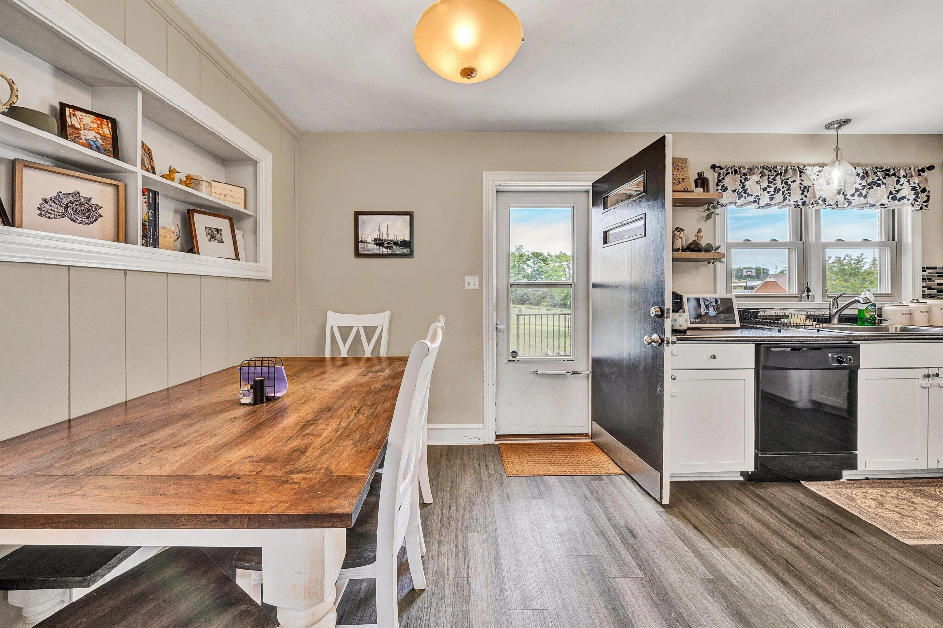 135 CENTER ST - Photo 12