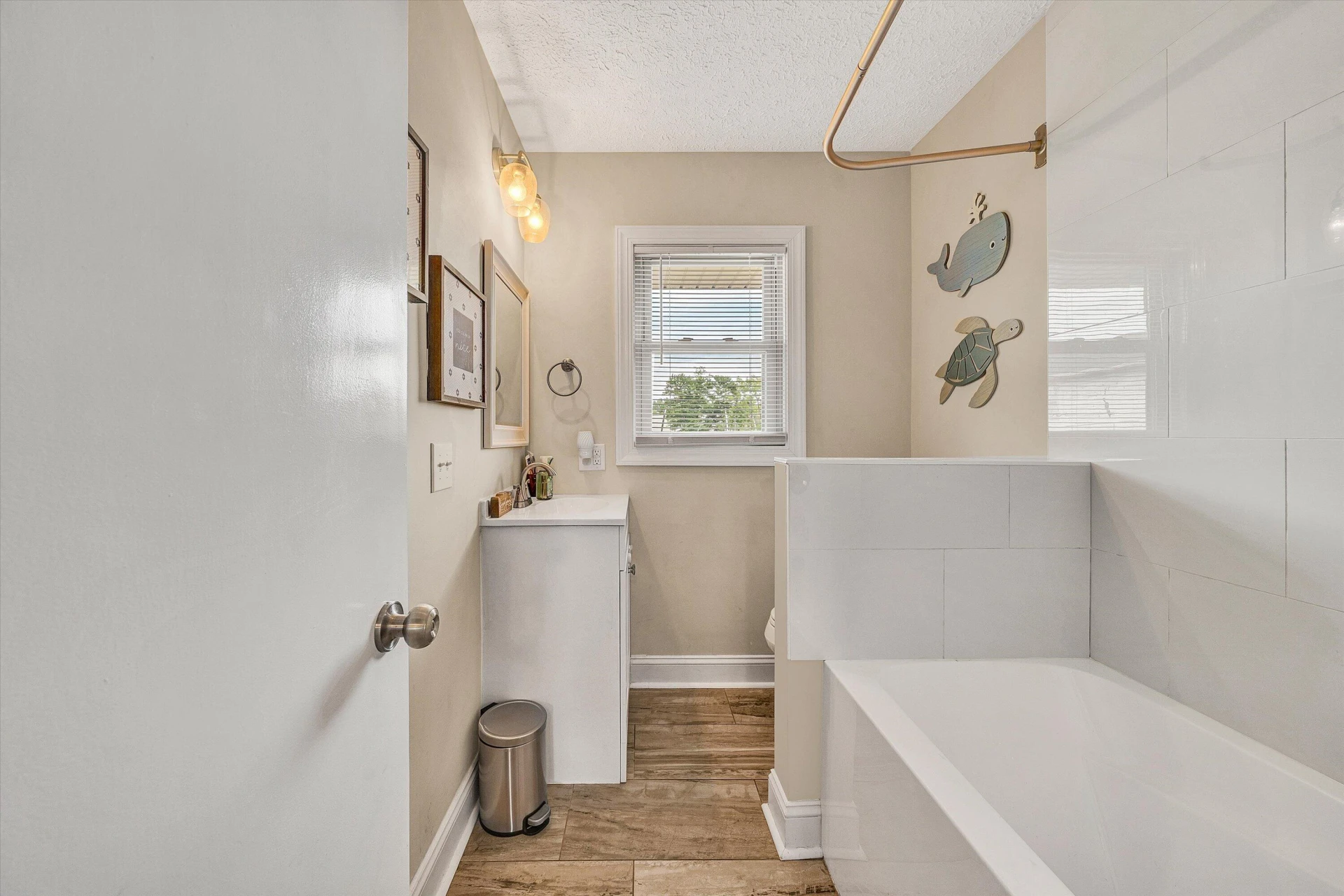 135 CENTER ST - Photo 19