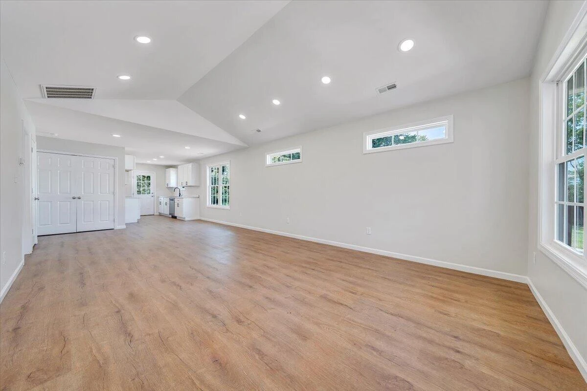 3704 Michigan AVE NW - Photo 4