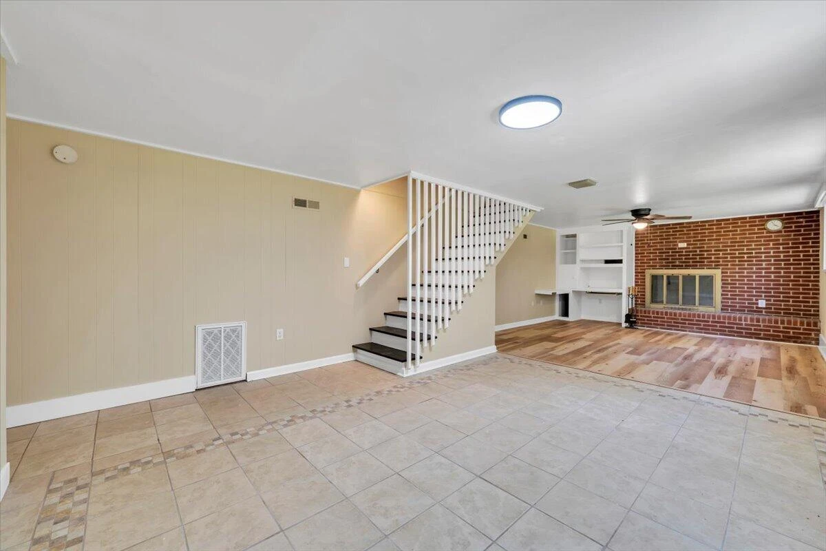 1322 Lakeridge CIR - Photo 19