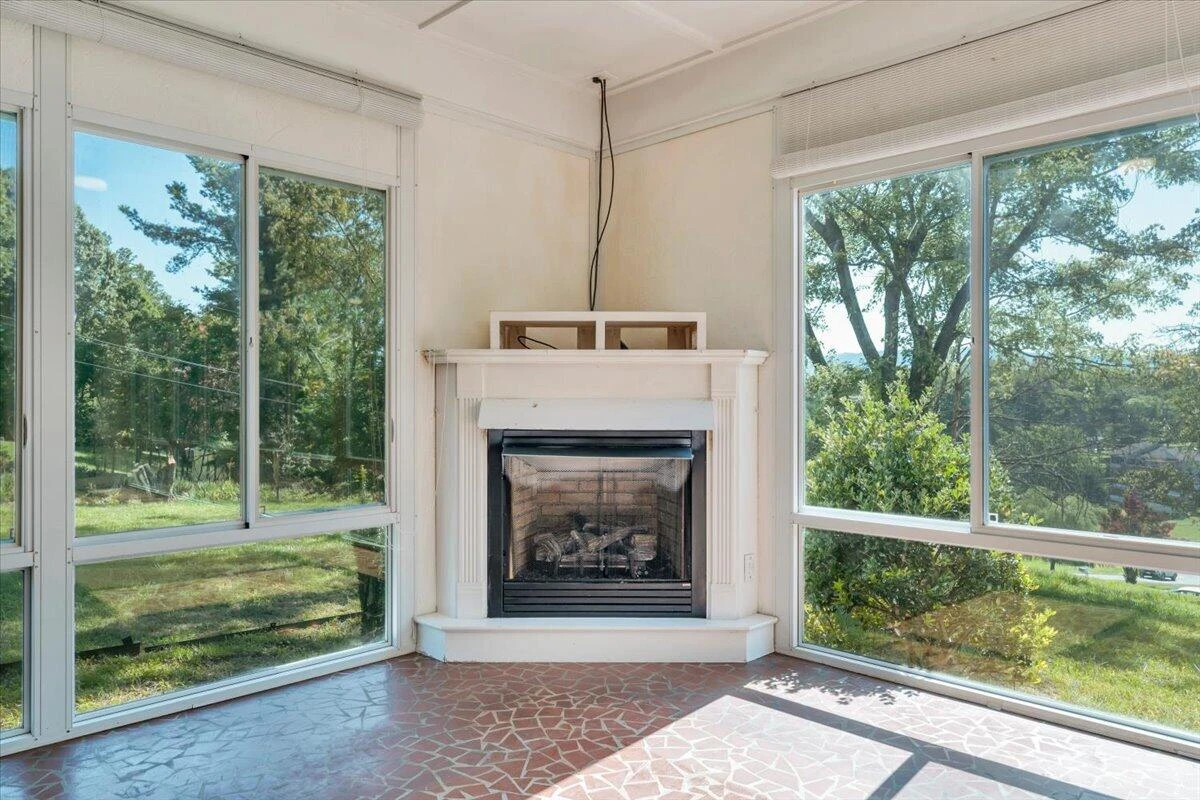 1322 Lakeridge CIR - Photo 23
