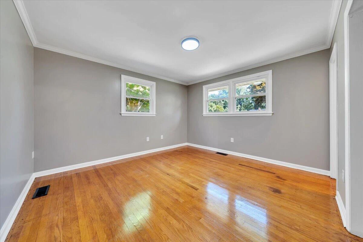 1322 Lakeridge CIR - Photo 26