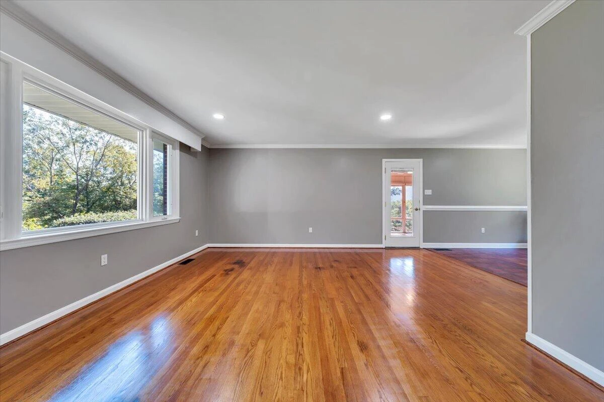 1322 Lakeridge CIR - Photo 38