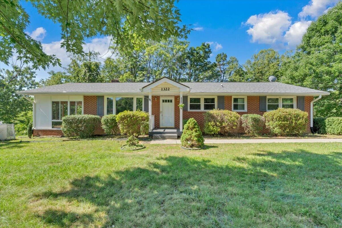 1322 Lakeridge CIR - Photo 41