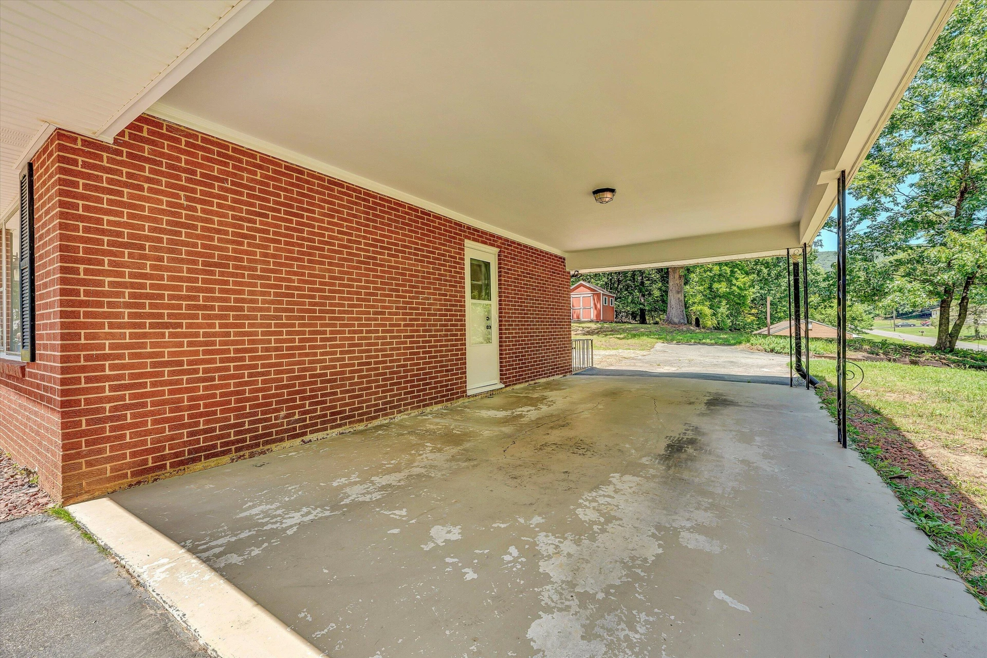 1131 2Nd ST - Photo 4