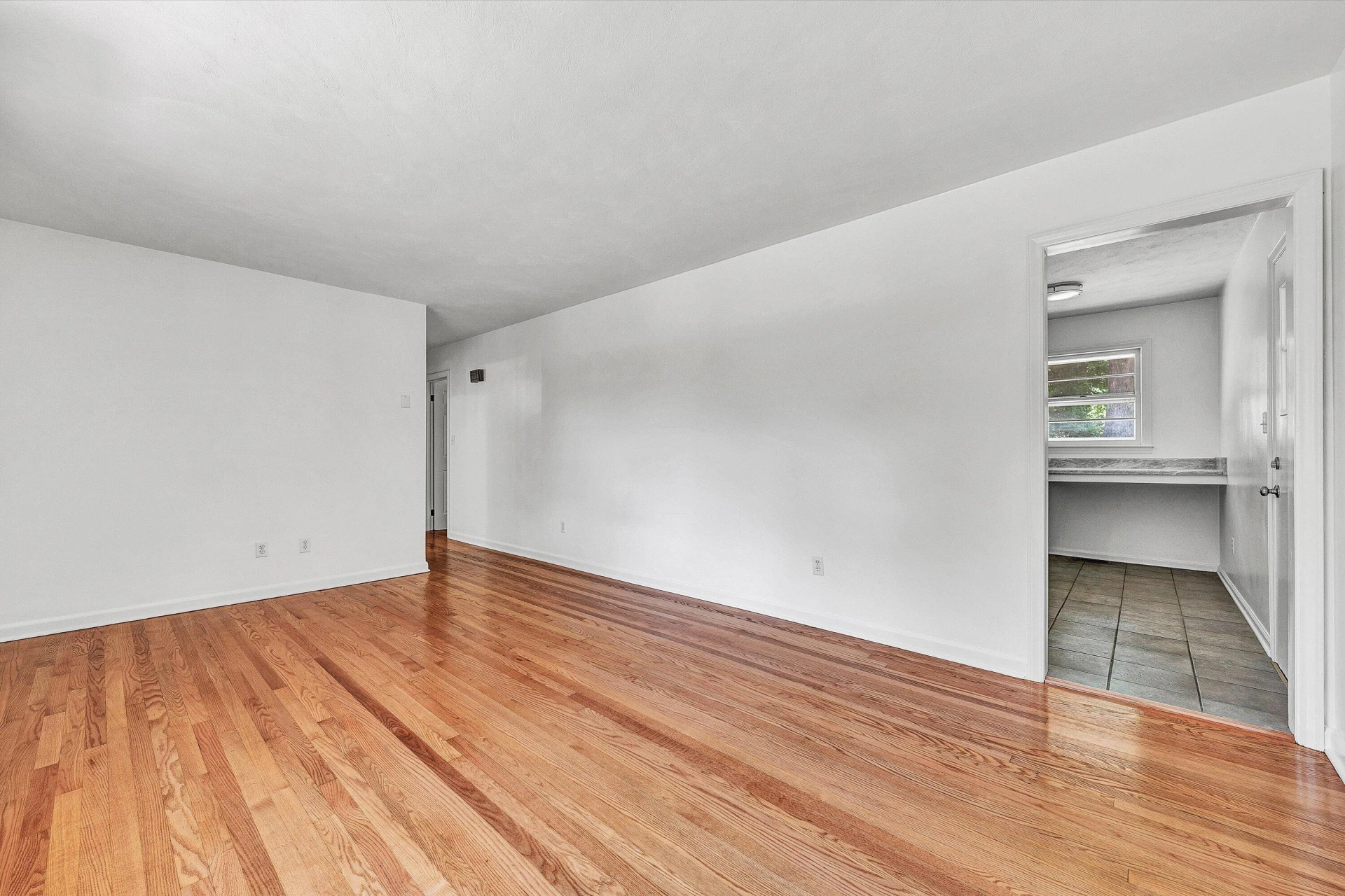 1131 2Nd ST - Photo 6