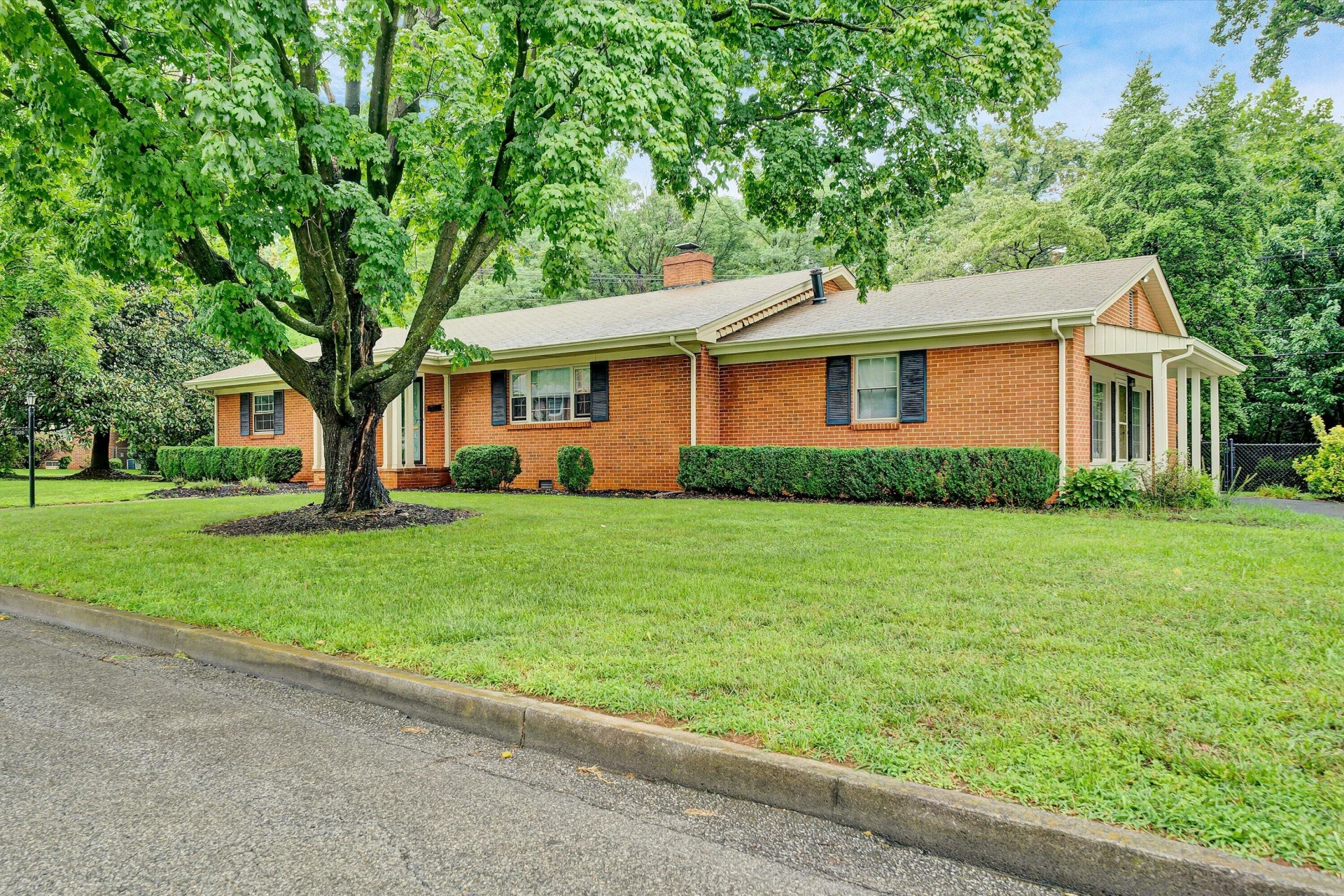 508 N Shanks ST - Photo 3
