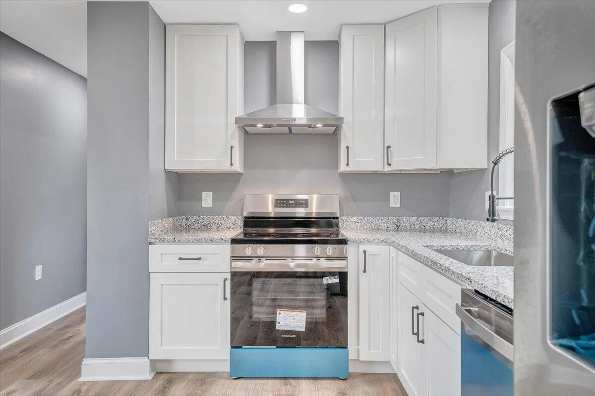 203 Cherryhill RD NW - Photo 11