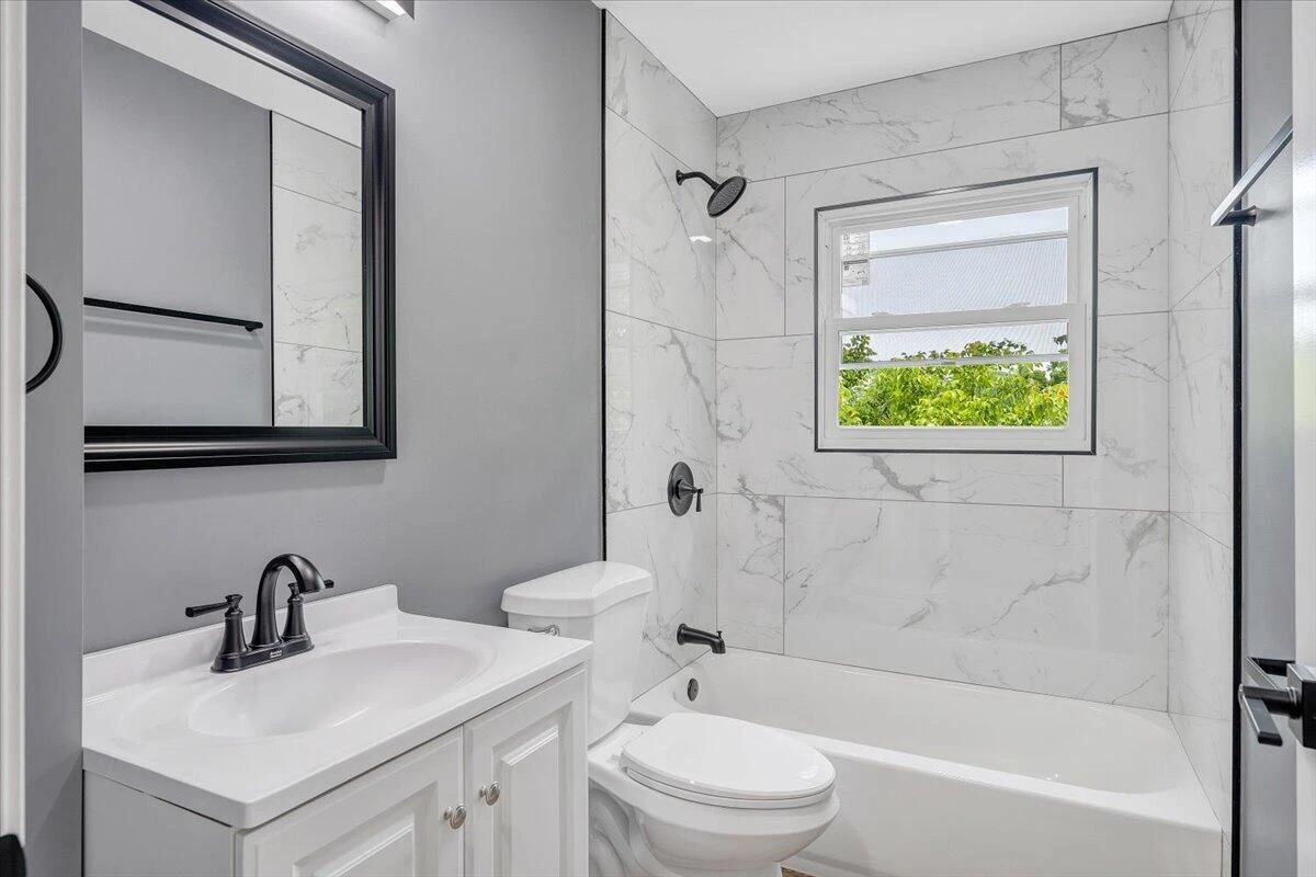 203 Cherryhill RD NW - Photo 12