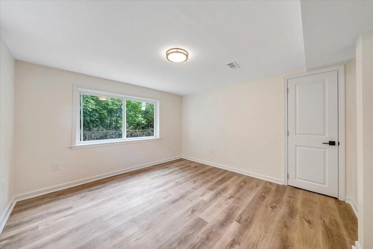 203 Cherryhill RD NW - Photo 23