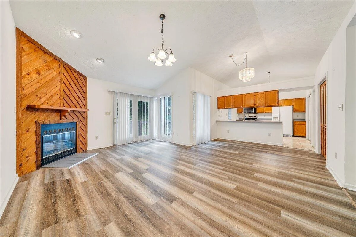 206 Sheppard AVE - Photo 6