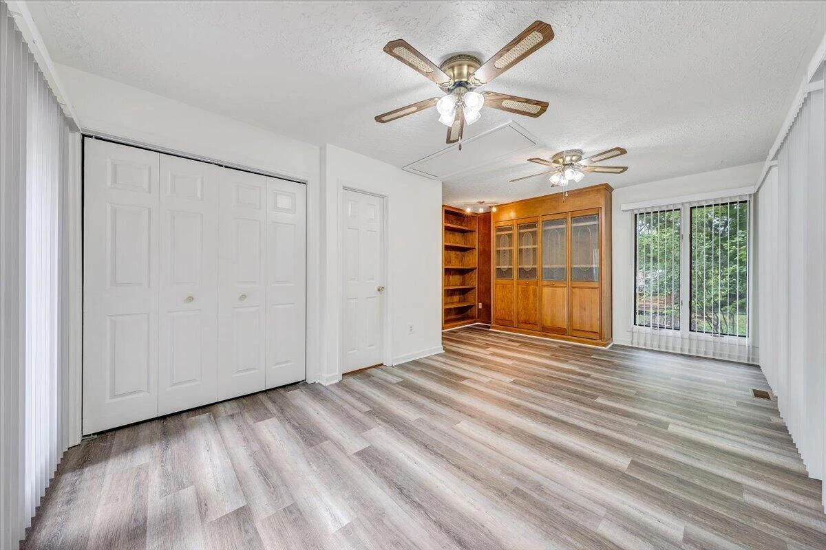 206 Sheppard AVE - Photo 23
