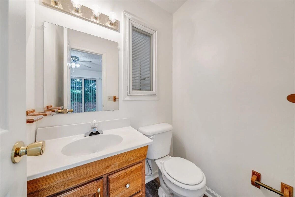 206 Sheppard AVE - Photo 24