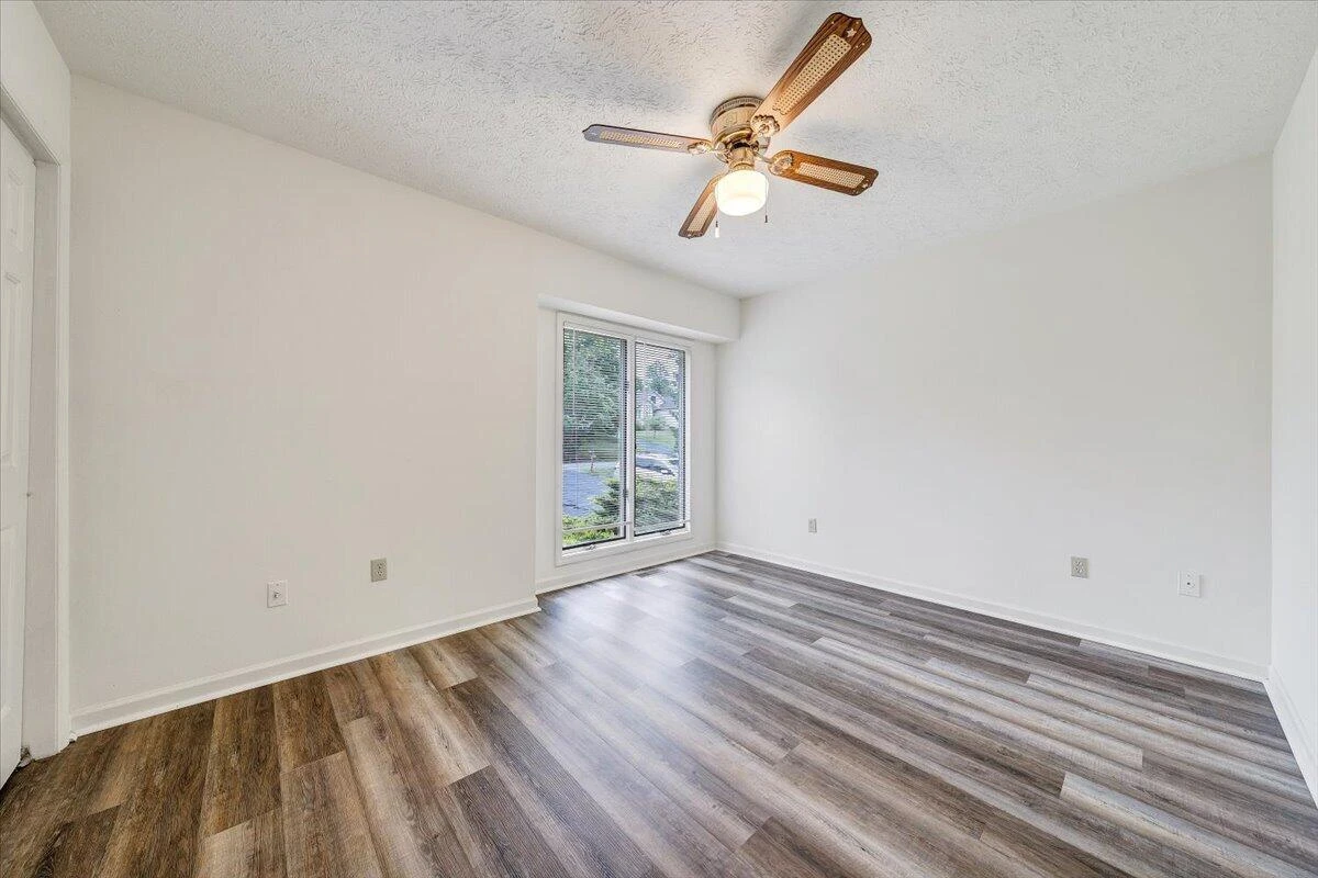 206 Sheppard AVE - Photo 26