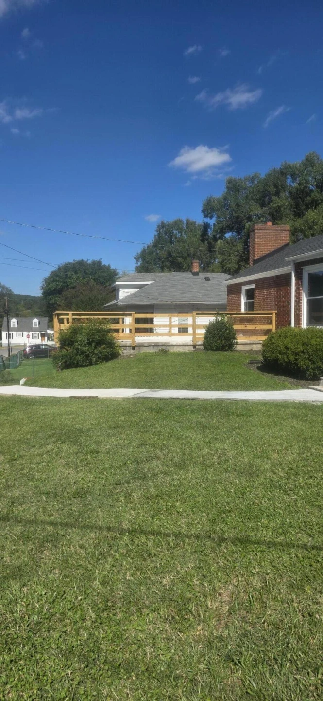3424 Ventnor RD SE - Photo 2