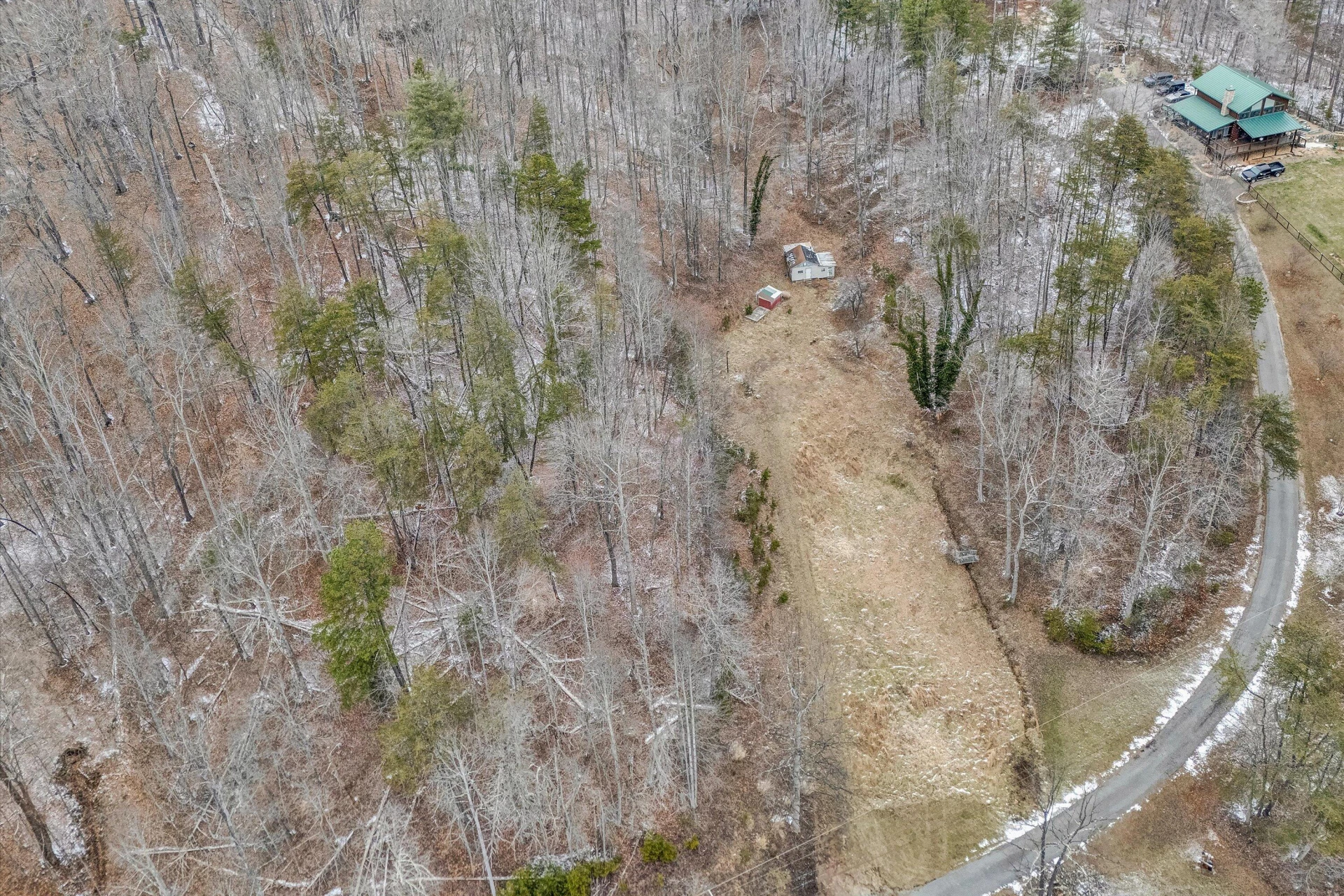 533 COOPERS COVE RD - Photo 8