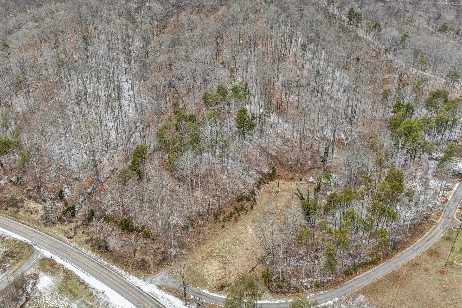 533 COOPERS COVE RD - Photo 11