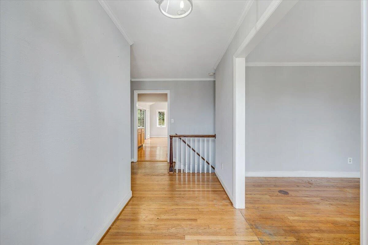 3044 Burnleigh RD SW - Photo 2