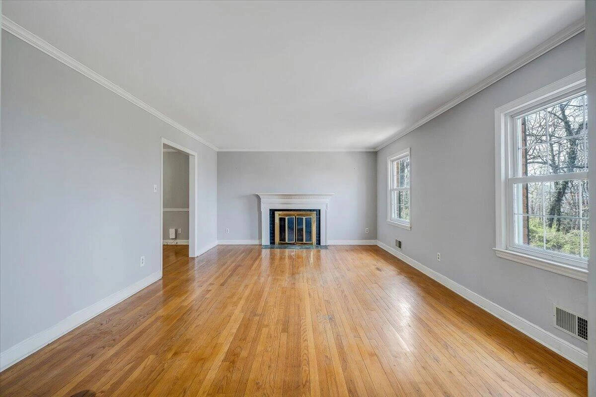 3044 Burnleigh RD SW - Photo 3
