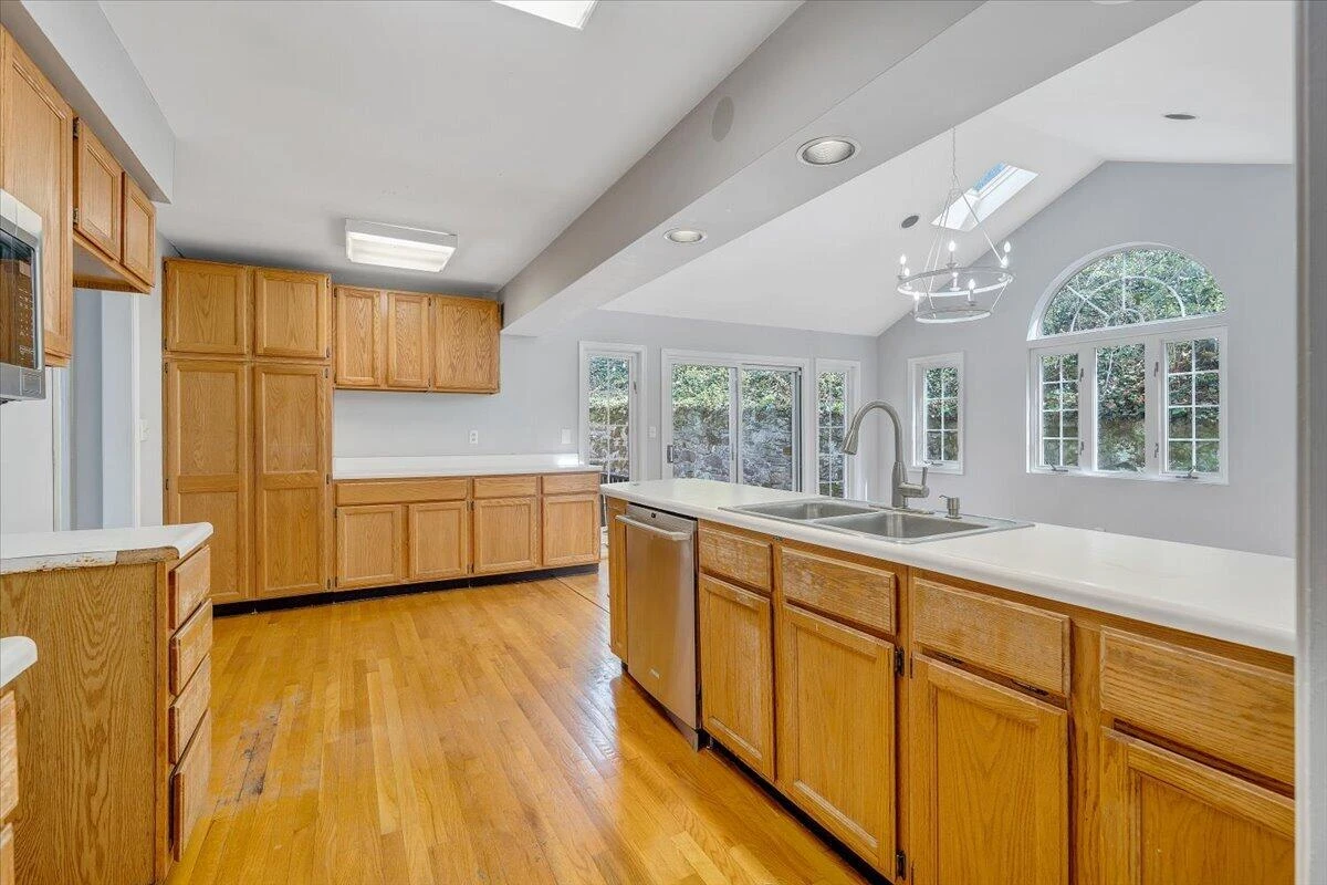 3044 Burnleigh RD SW - Photo 14