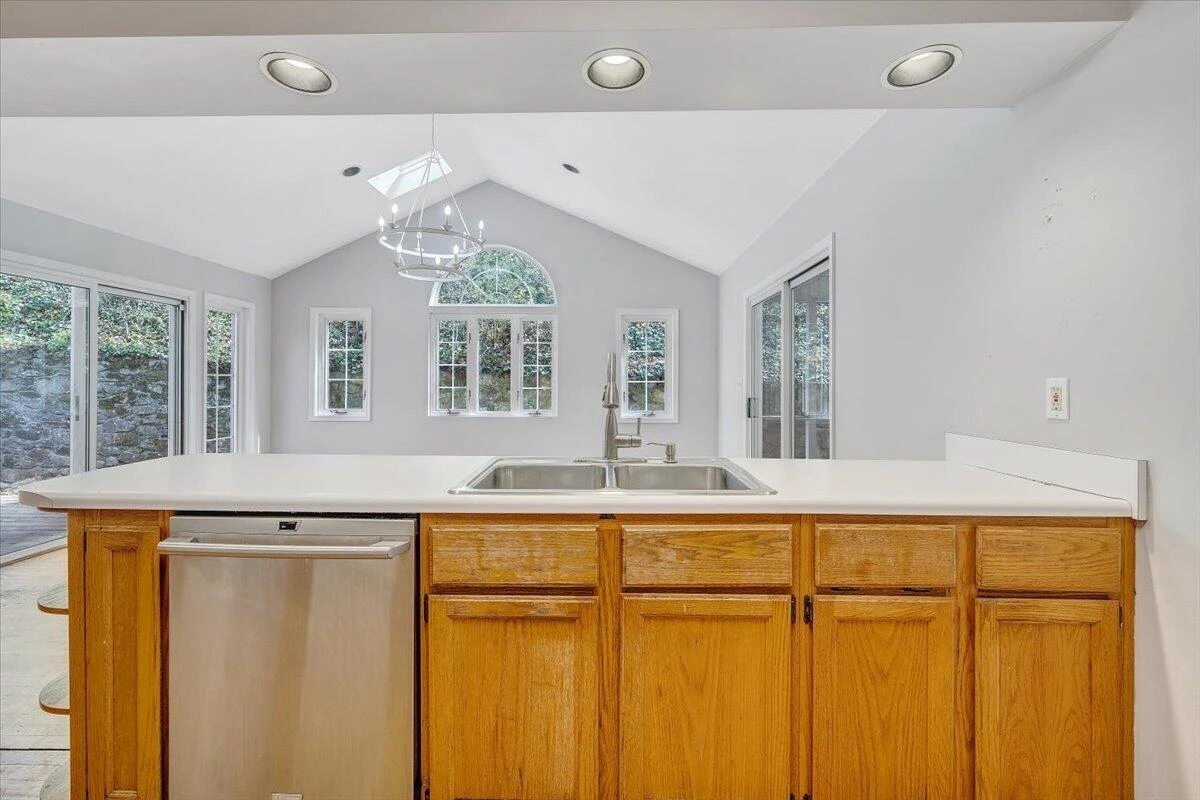 3044 Burnleigh RD SW - Photo 16