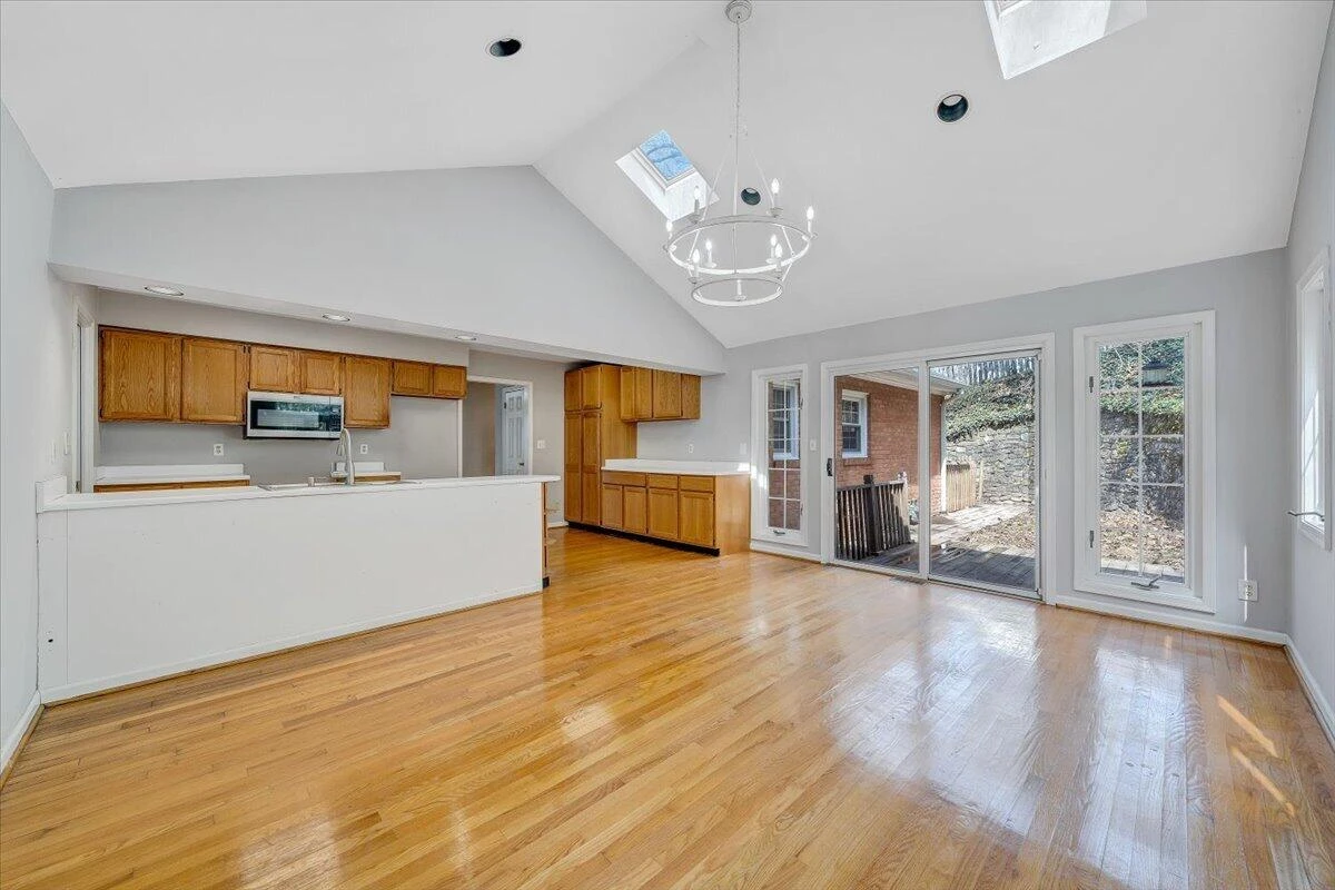 3044 Burnleigh RD SW - Photo 27