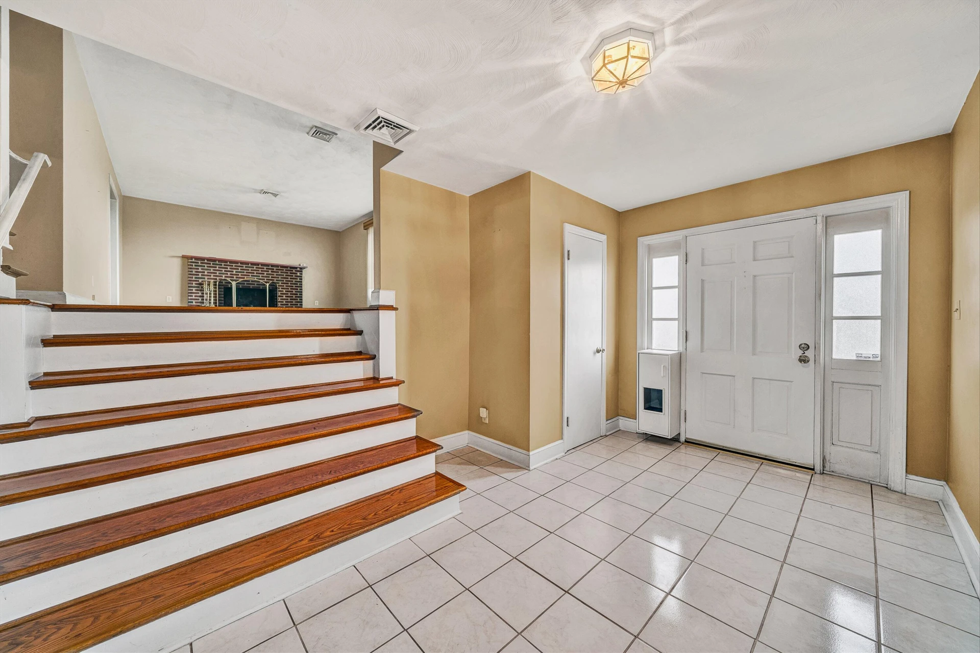 3662 Grandview AVE NW - Photo 3