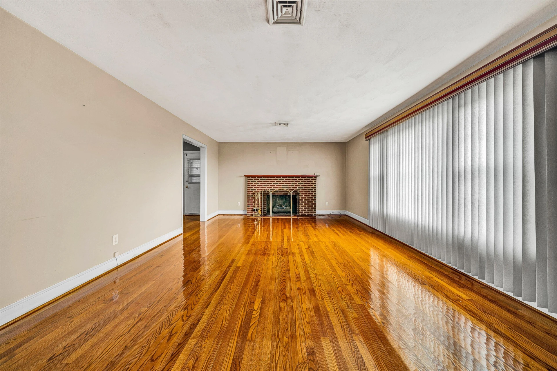 3662 Grandview AVE NW - Photo 4