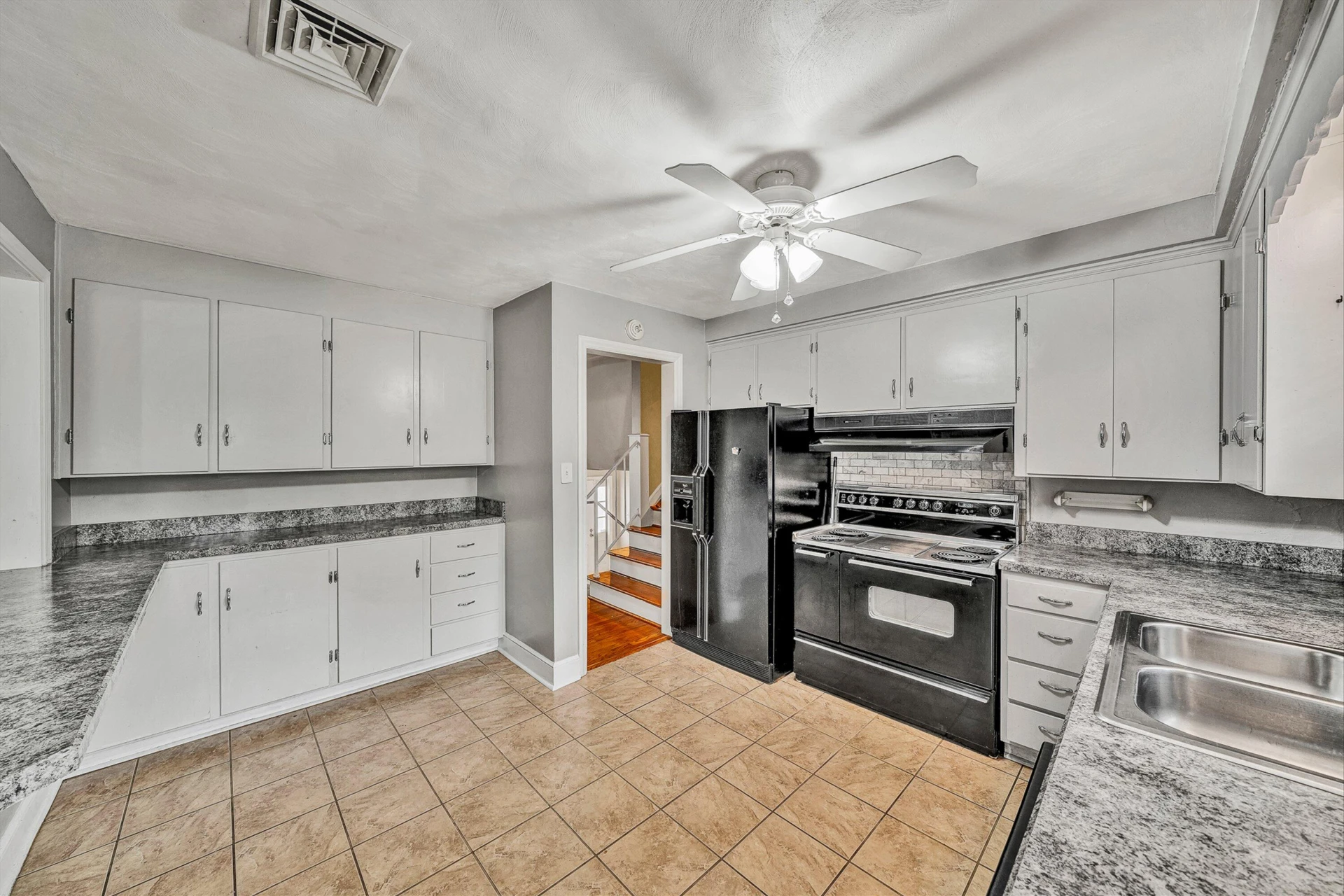 3662 Grandview AVE NW - Photo 9