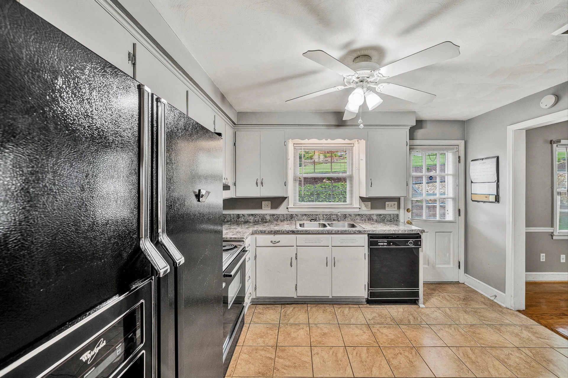 3662 Grandview AVE NW - Photo 10