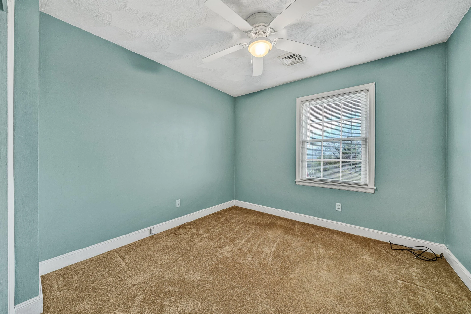 3662 Grandview AVE NW - Photo 13