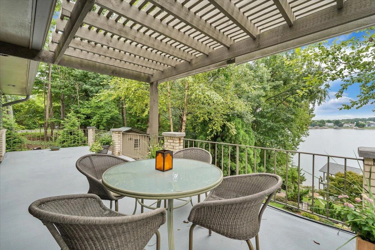 1276 Belle Isle DR - Photo 19